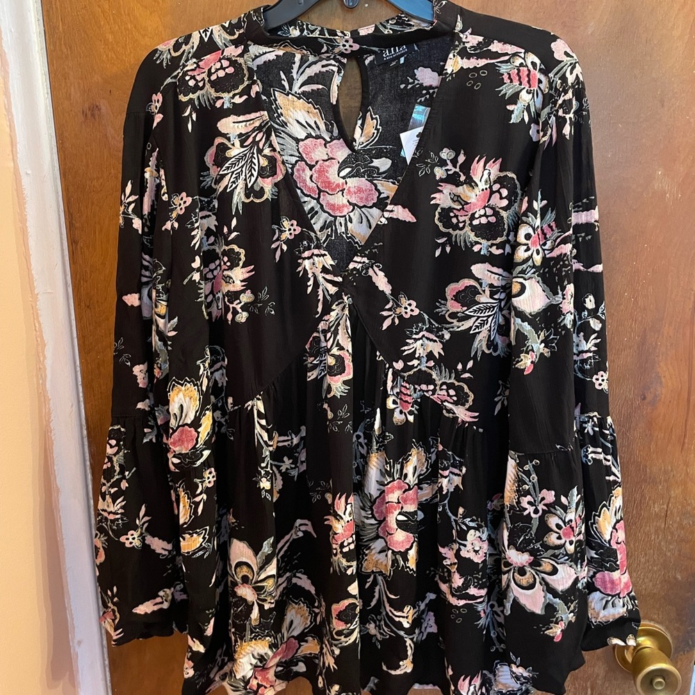 JCPenney bell sleeve blouse